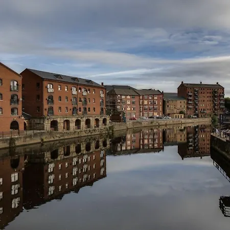 Basinghall * Leeds (West Yorkshire)
